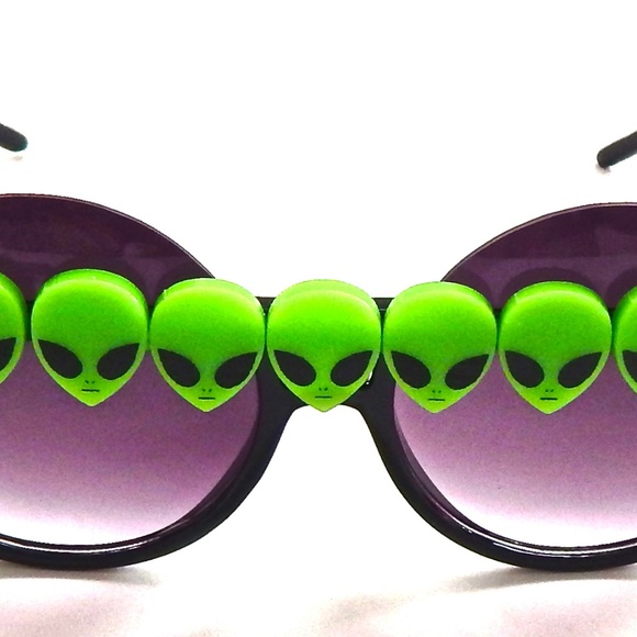 FORBIDDEN MARTIAN PEEKABOO SUNGLASSES main image 4
